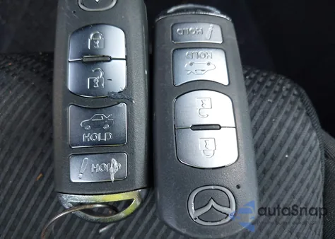 2017 Mazda Mazda3 Sport z USA, uszkodzony, nr VIN 3MZBN1U76HM102108